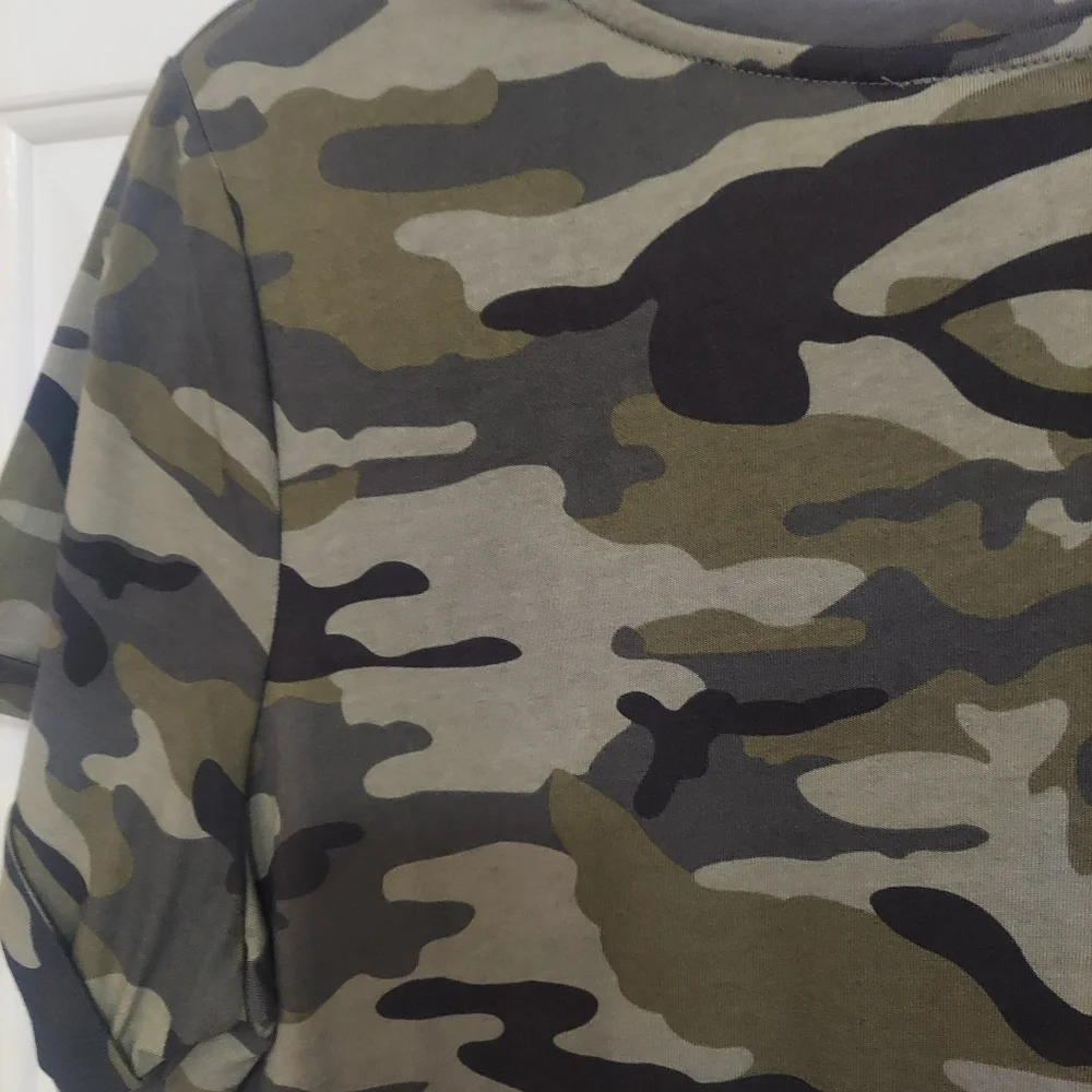 New with tags.  Camo tee 1x - Picture 10 of 16